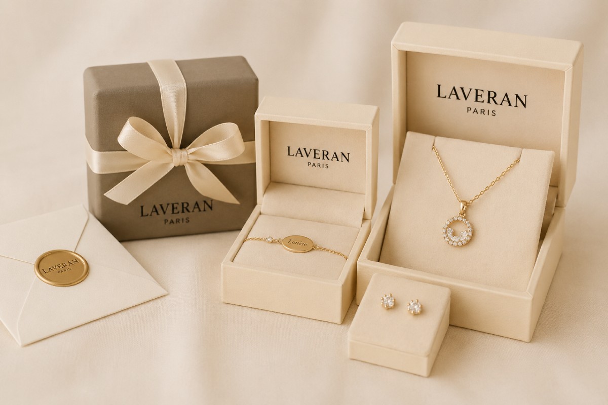 Cadeaux de naissance en bijouterie Laveran Paris : pendentif, bracelet et boucles d'oreilles